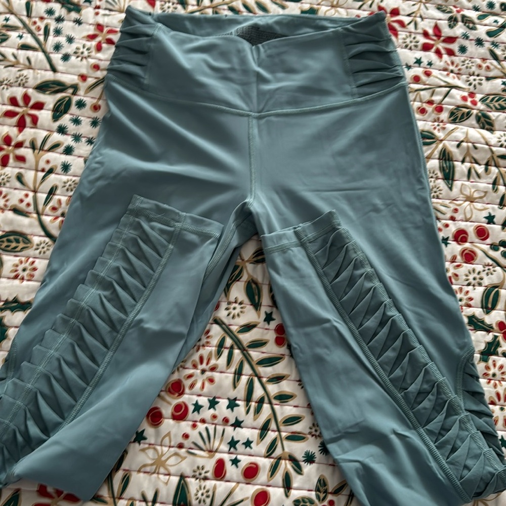Victoria’s Secret workout leggings